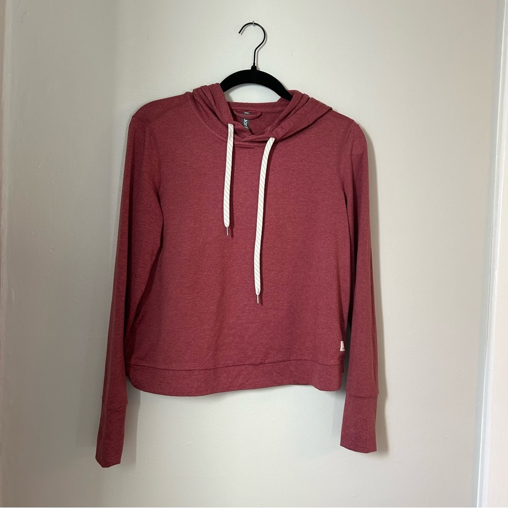 Vuori Halo Essential Hoodie in Currant Heather